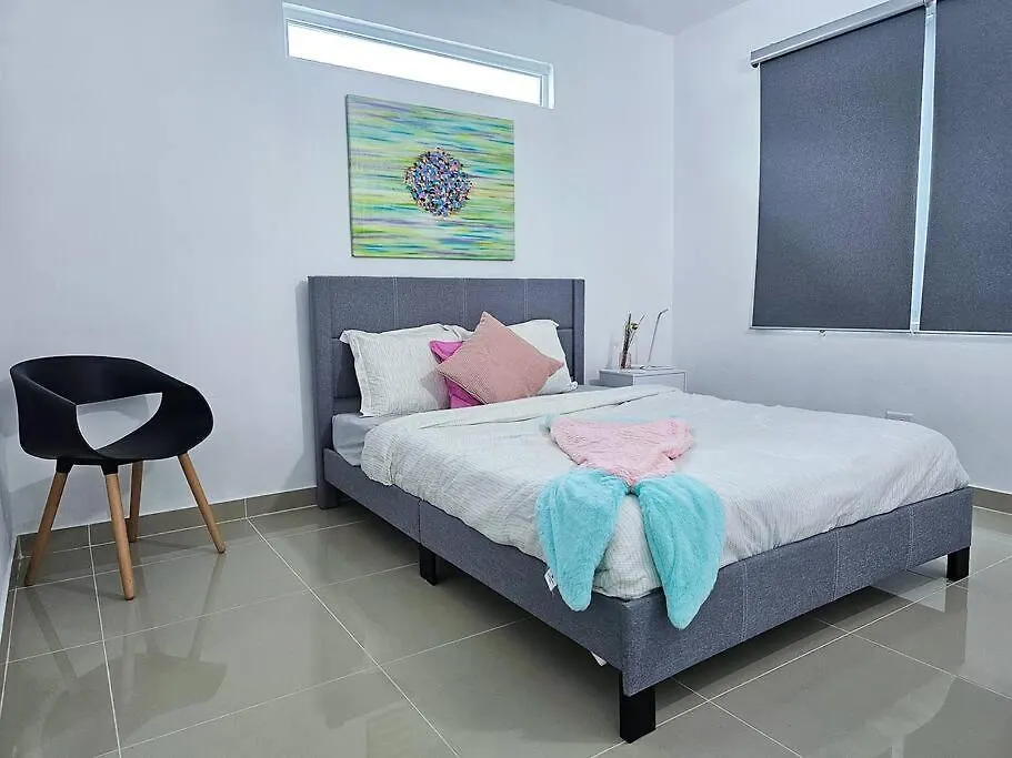 Centrally Located Villa With 3 Pools -Food & Beach Walking Distance Arecibo