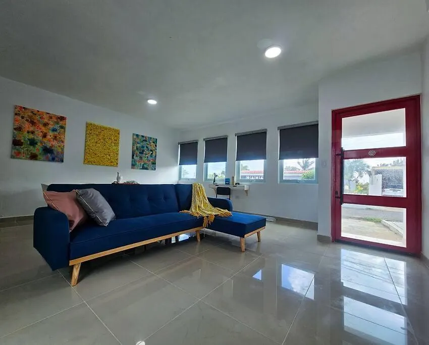 Centrally Located Villa With 3 Pools -Food & Beach Walking Distance Arecibo