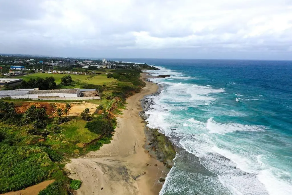 Centrally Located Villa With 3 Pools -Food & Beach Walking Distance Arecibo